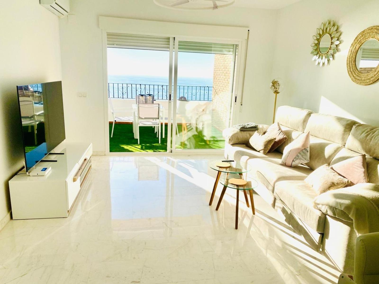 Jardines De Adnania En Marina Del Este Con Vistas Al Mar La Herradura  Kültér fotó
